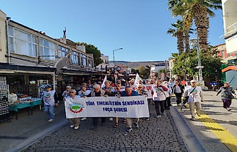 Foça'da emeklilerden Başkan Fıçı'ya tahliye tepkisi: 'Sendika evimiz, gasbettirmeyiz'