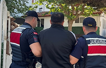 İzmir'de 26 aydır aranan firari yakalandı