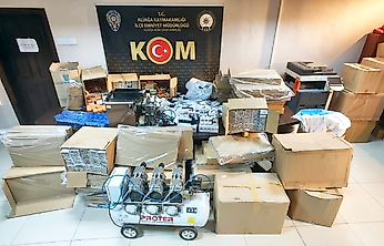 İzmir'de 5 milyon liralık kaçak tütün operasyonu: 15 şüpheliye işlem
