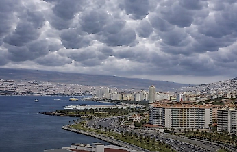 İzmir'de bugün hava nasıl olacak? Yağmur var mı?