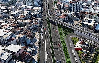 İzmir'de Girne ile Nazım Hikmet bulvarlarını üst geçit bağlayacak