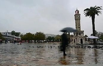 İzmir'e sağanak geliyor: Sıcaklık 25 dereceye düşecek