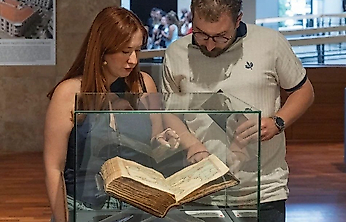 İzmir'in yüzyıllık hazinesi açıldı: 61 nadir eser ilk kez sergide