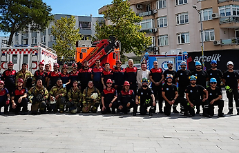 İzmir İtfaiyesi'nden gerçeği aratmayan tatbikat