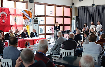 İzmirli emekliler sandık başına gitti: Zekeriya Beypınar güven tazeledi!