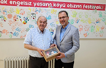 Kasapoğlu: 'Burhan Özfatura İzmir'in hafızasında yaşayacak'