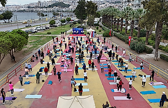 Konaklılar güne yoga ve sporla başladı