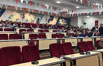 Çiğli meclisinde Başkan Yıldız'a protesto: Çoğunluk sağlanamadı, meclis ertelendi!