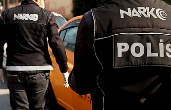 Zehir yetiştirirken yakalandılar... İzmir'de ev bahçesine operasyon