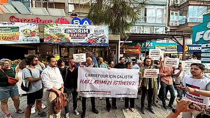 İzmir Carrefour Hatay Şubesi'nde işçiler hakları için eyleme başladı