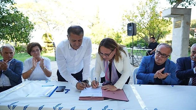 Güzelbahçe Belediyesi'nde TİS süreci tamam: İmzalar atıldı