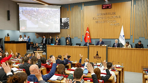 İzmir Büyükşehir Belediyesinde komisyon krizi kapıda: CHP'den kritik hamle!