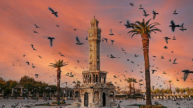 İzmir'in nüfusu belli oldu! 4,5 milyon sınırını aşan kentte hangi ilçe zirvede?
