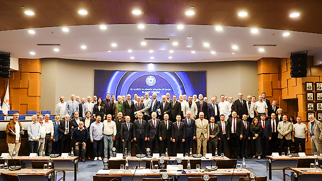 İZTO'dan gümrük müşavirlerine vefa: Yarım asırlık emek ödüllendirildi