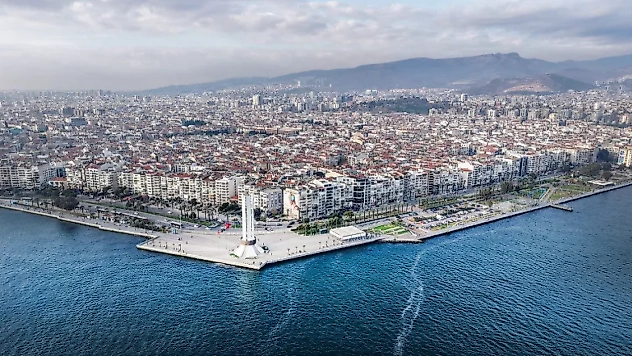Karşıyaka'nın nüfusu belli oldu! İzmir'in gözde ilçesinde dikkat çeken değişim