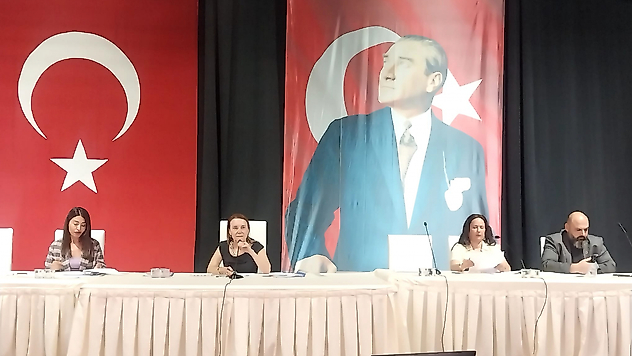 Konak Meclisi'nde gündem mesaisi: Mahalle sınırlarına düzenleme mi gelecek?