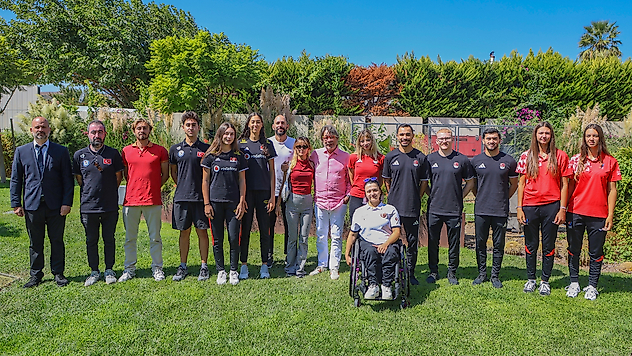 Mehmet Sepil, Göztepeli milli sporcuları ağırladı