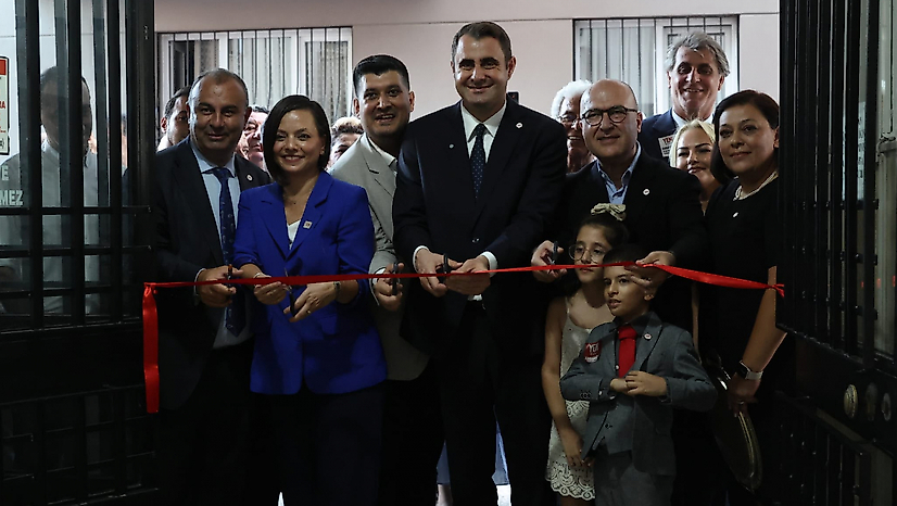 YENİ Parti Karabağlar'da ilçe binasını açtı: 'Yeni bir umudun kapılarını açıyoruz'