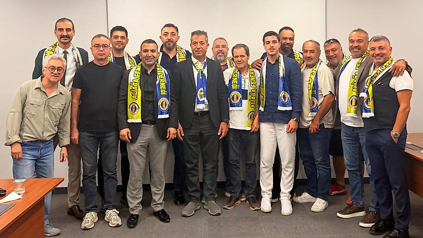 Aliağa Fenerbahçeliler Derneği'nde Hamit Erdem güven tazeledi