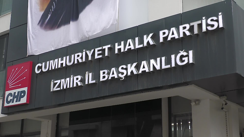 CHP İzmir'de kritik buluşma: Gümrükçü 10 eski başkanı topluyor
