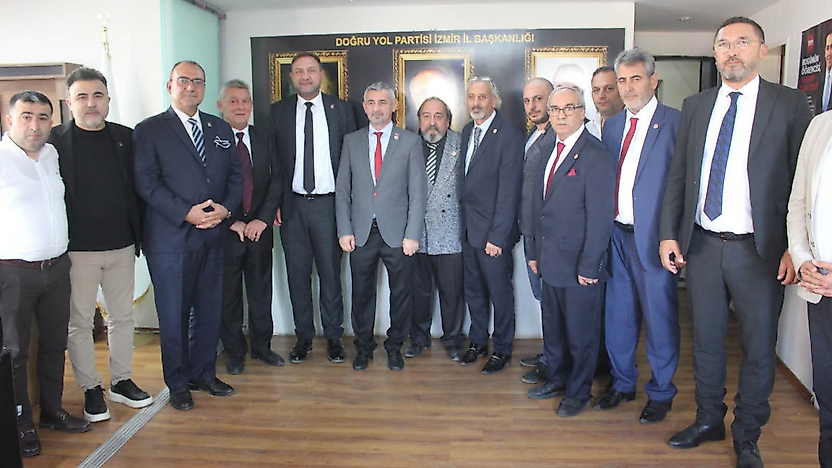 CHP İzmir İl Başkanı Gümrükçü'den Siyasi Ahlak Yasası çağrısı