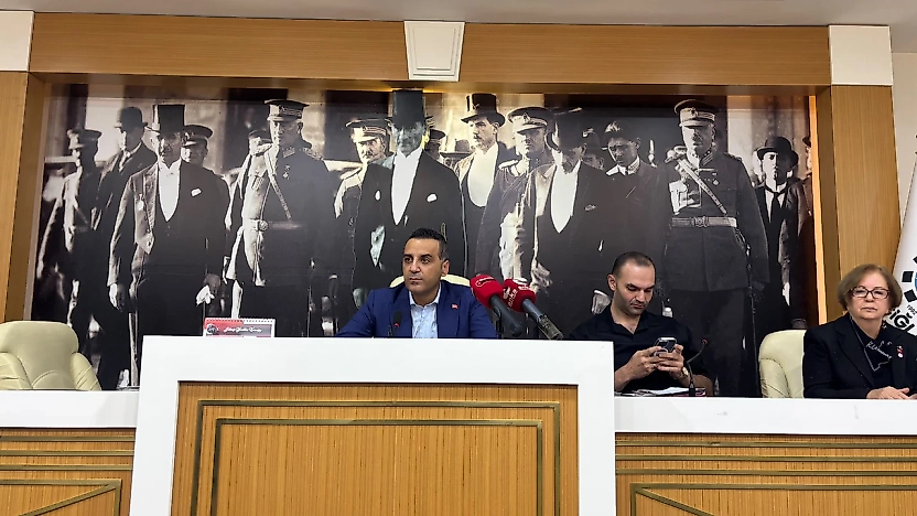 Çiğli'de Yıldız'a tepkiler art arda geldi | Koç: Salonda yoğun bir utanç ve öfke var!