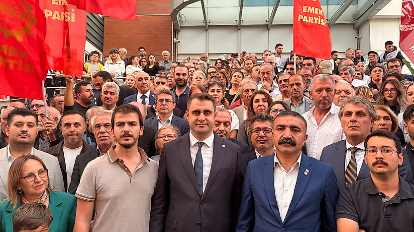 Çiğli'de Yıldız'a tepkiler çığ gibi büyüyor: Partilerden ortak protesto!