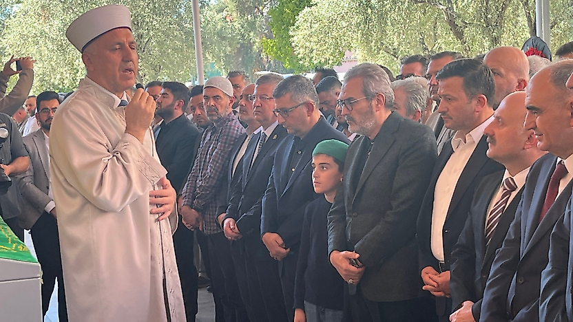 Hamza Dağ, Mahir Ünal'ı acı gününde yalnız bırakmadı