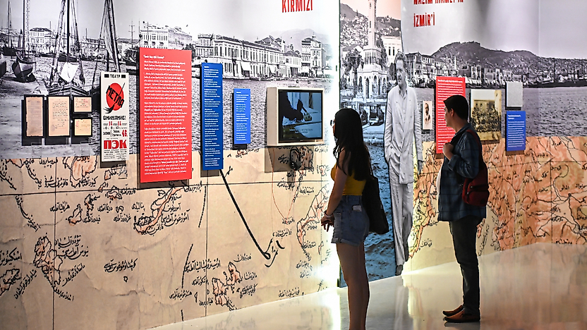 İZKİTAP'a gelenler Kültürpark'taki üç sergiyi de gezebiliyor