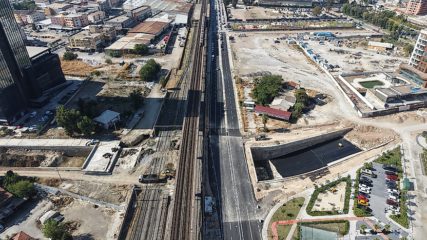 İzmir'de 500 milyon liralık yol projesinde 'iğneyle kuyu' kazılıyor