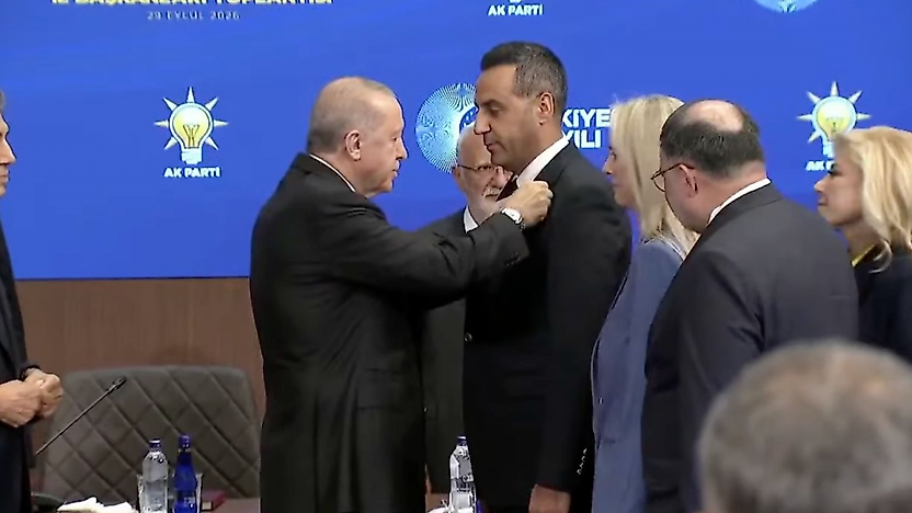 İzmir'de bir transfer daha: Çiğli Belediye Başkanı Yıldız AK Parti'ye geçti!