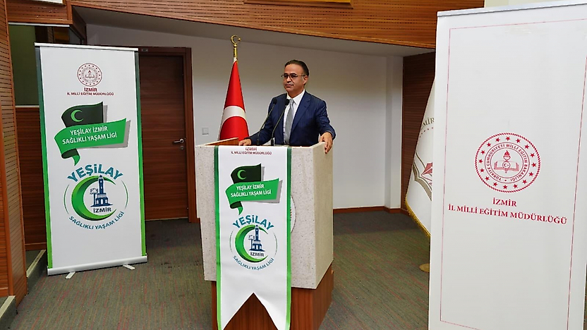 İzmir'de okullarda Yeşilay kulüpleri ve köşeleri yaygınlaştırılacak