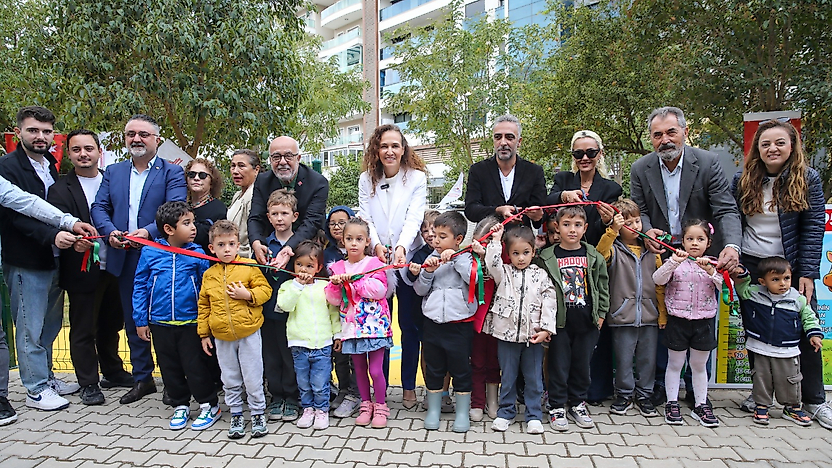Karşıyaka'da miniklere özel Kent 95 Parkı açıldı