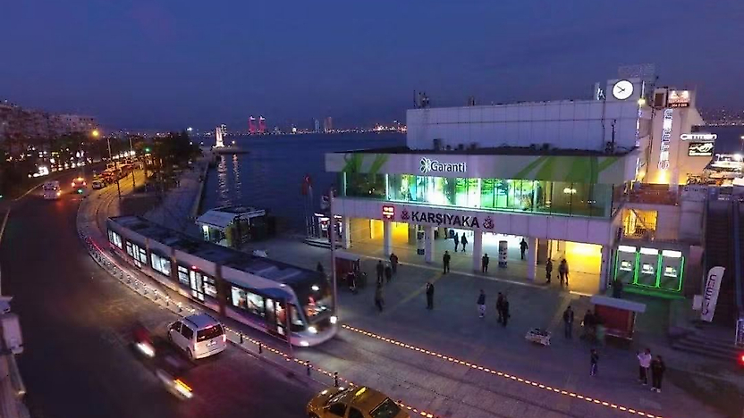 Karşıyaka Tramvayı'nda kaza: Sefer güzergâhları değişti