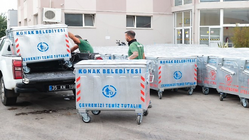 Konak'ta 200 yeni çöp konteyneri daha sahaya indi