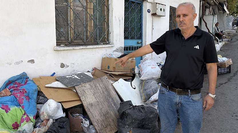 Konak'ta mahallelinin 17 yıllık çöp ev isyanı: Çözüm bekliyorlar