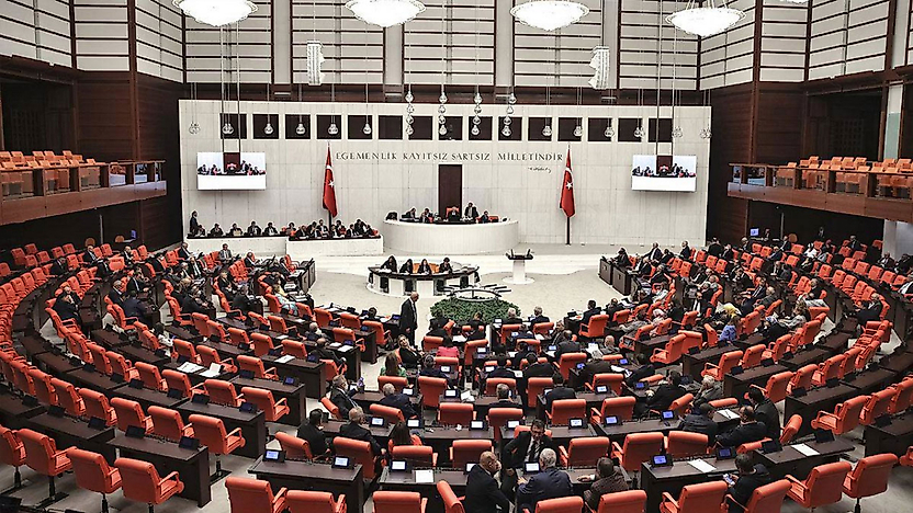 Meclis açılıyor: Nafaka, sigara ve sosyal medya için yeni düzenlemeler gündemde