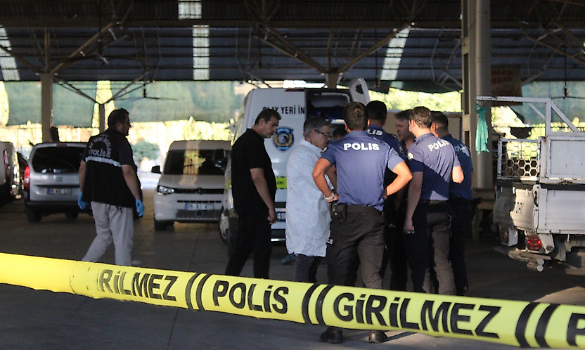 Aydın'da okul önünde pompalı tüfekle gezen 2 şüpheli yakalandı