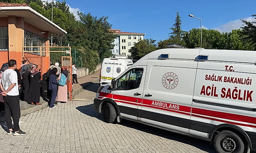 Başakşehir'de okulda bıçaklı saldırı: 8 öğrenci yaralandı, 3'ünün durumu ağır