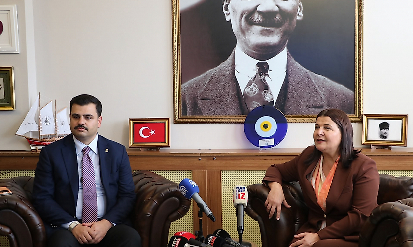 İnan'dan Özel'e Foça çıkışı: Daha dün kefildiniz, partiden ayrılınca hedef tahtasına oturttunuz!