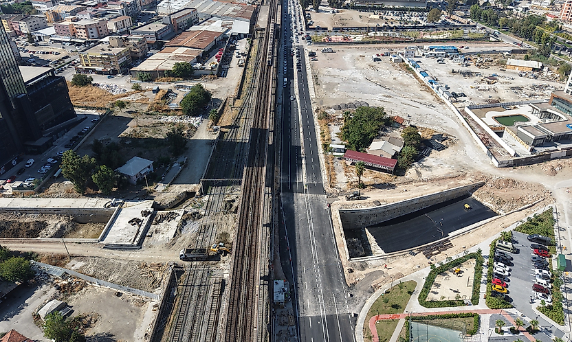 İzmir'de 500 milyon liralık yol projesinde 'iğneyle kuyu' kazılıyor