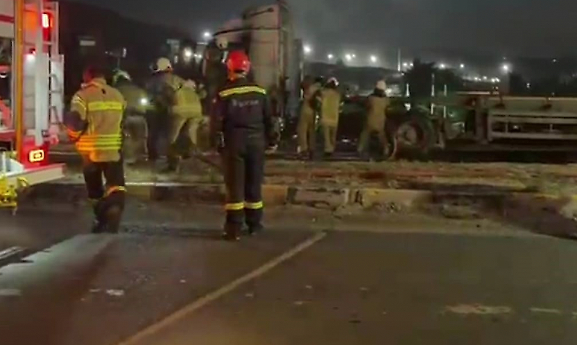 İzmir'de tırın kupa kısmında çıkan yangın söndürüldü