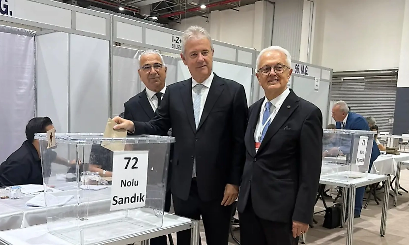 İZTO'da seçim heyecanı başladı... 62 bin 777 üye sandık başında!