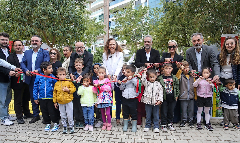 Karşıyaka'da miniklere özel Kent 95 Parkı açıldı