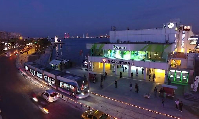 Karşıyaka Tramvayı'nda kaza: Sefer güzergâhları değişti