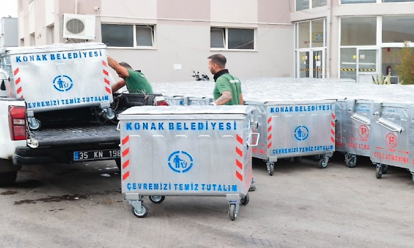 Konak'ta 200 yeni çöp konteyneri daha sahaya indi