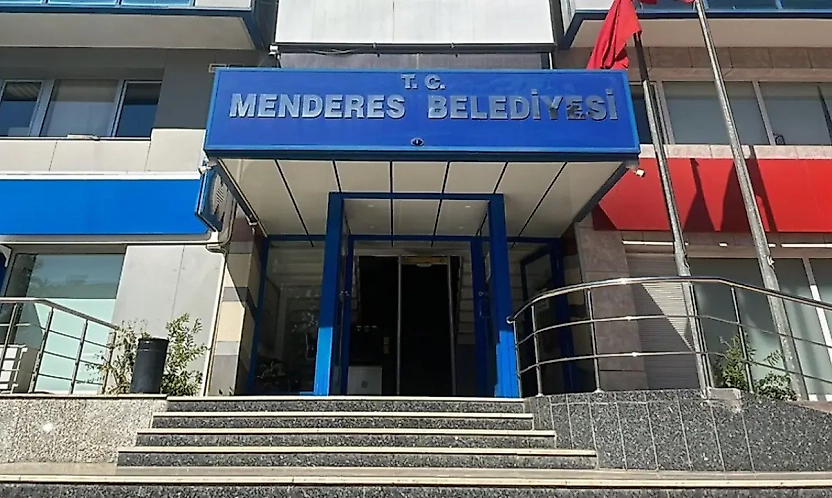 Menderes Belediyesi'ne ikinci dalga: Eski başkanvekili dahil 9 gözaltı