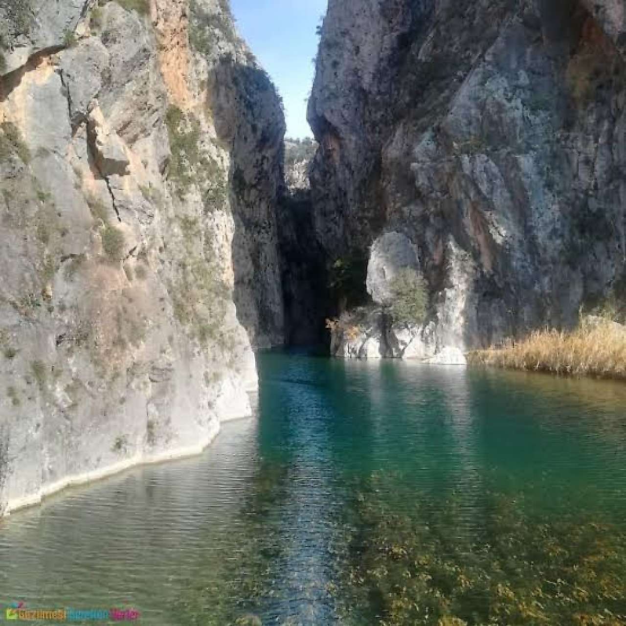 İzmir Dikili'de Hafta Sonu Ne Yapılır? Deniz, Doğa ve Tarihle Dolu En Güzel Gezi Rotaları