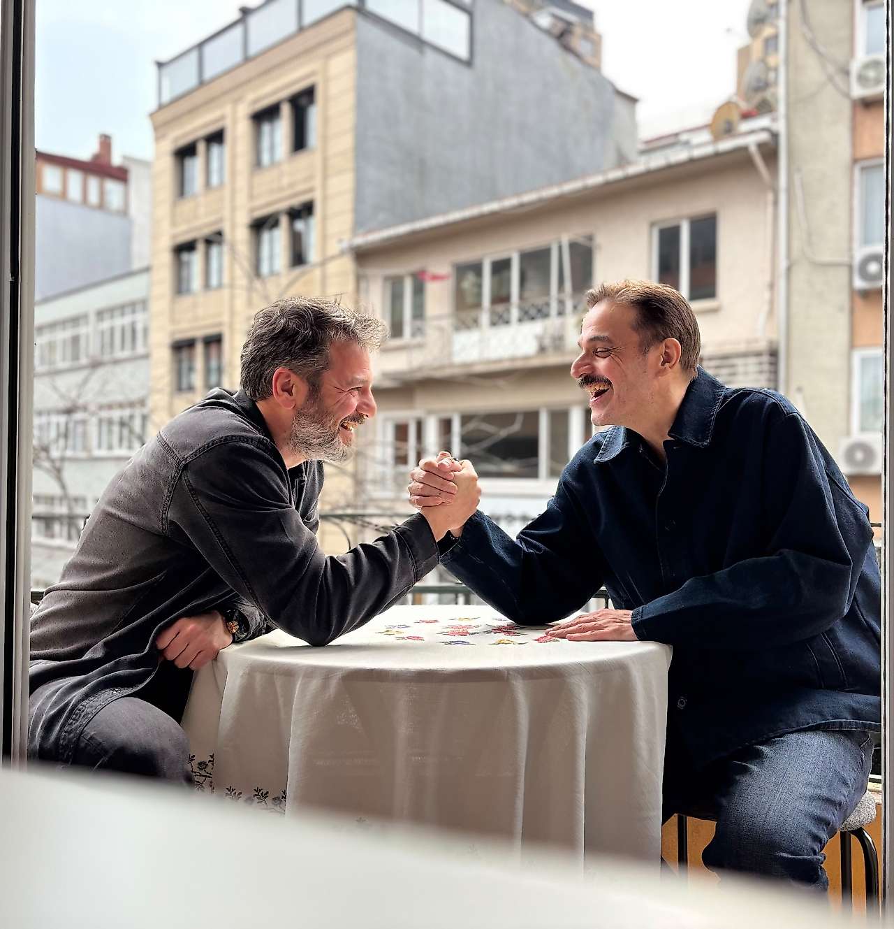 Ufuk Özkan'dan sürpriz dönüş: Kardeşiyle ilk kez aynı filmde