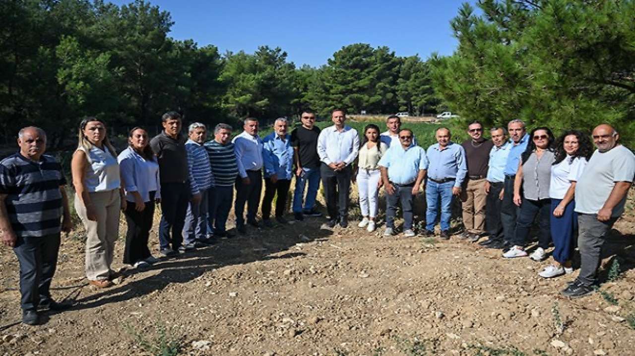 Bornova'da hasat zamanı: Ürünler Kent Market'e gidiyor
